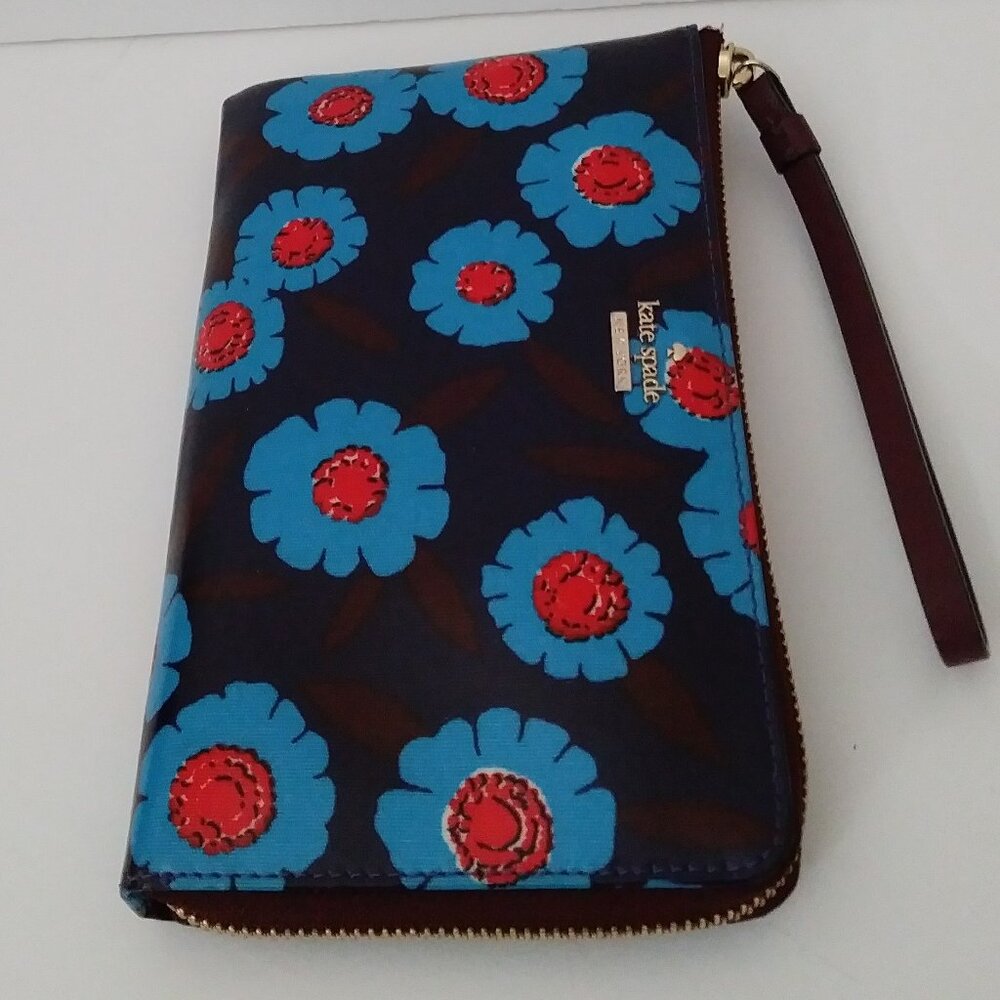 Kate Spade New York Roulette Floral Leather Wristlet